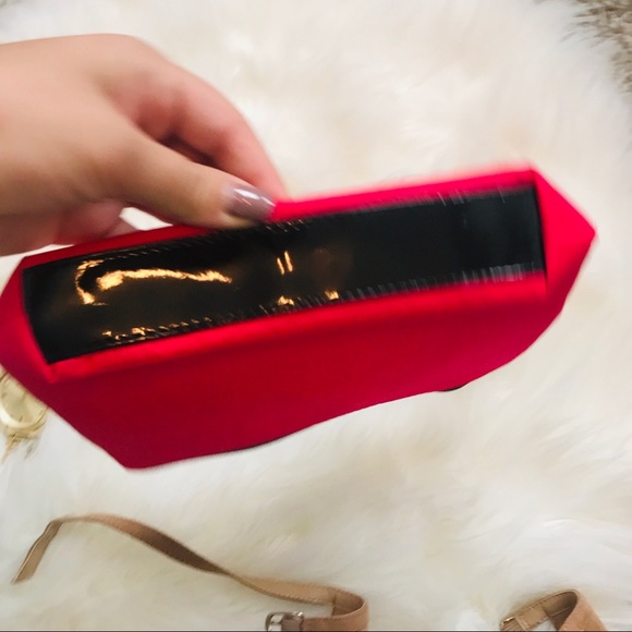 Hot Pink Kiss Lancôme Zipper Pouch! - Picture 7 of 8